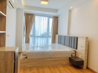 For rent 2 bedrooms condo in Huai Khwang, Bangkok