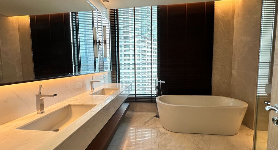 Wohnung zur Miete mit 2 Zimmer in Pathum Wan, Bangkok