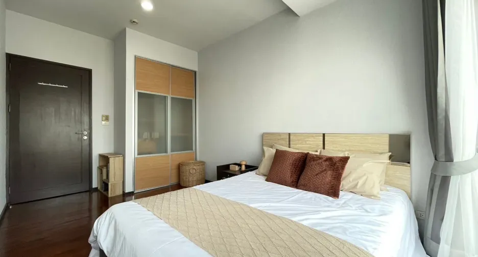 For rent 2 bedrooms condo in Watthana, Bangkok