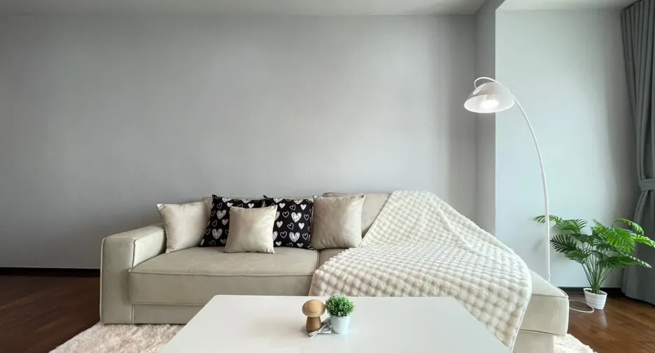 For rent 2 bedrooms condo in Watthana, Bangkok