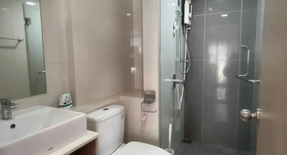 For rent 1 bed condo in Phra Khanong, Bangkok