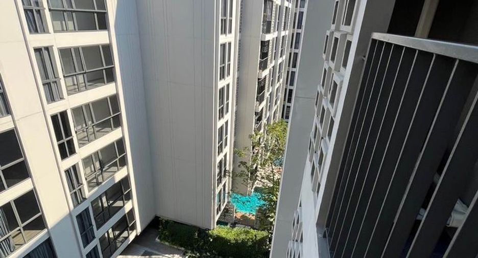 For rent 2 bedrooms condo in Phra Khanong, Bangkok