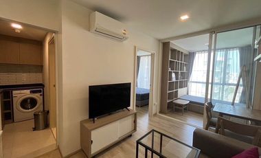 Condo en alquiler de 2 habitaciones en Phra Khanong, Bangkok