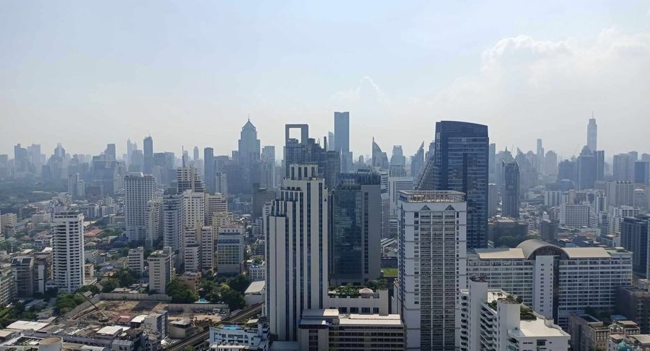 For rent 1 bed condo in Khlong Toei, Bangkok