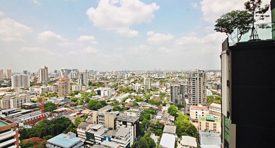 Wohnung zur Miete mit Studio in Watthana, Bangkok
