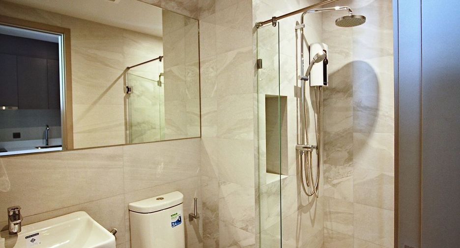 Wohnung zur Miete mit Studio in Watthana, Bangkok
