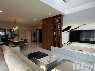 Casa en alquiler de 4 habitaciones en Bang Phli, Samut Prakan