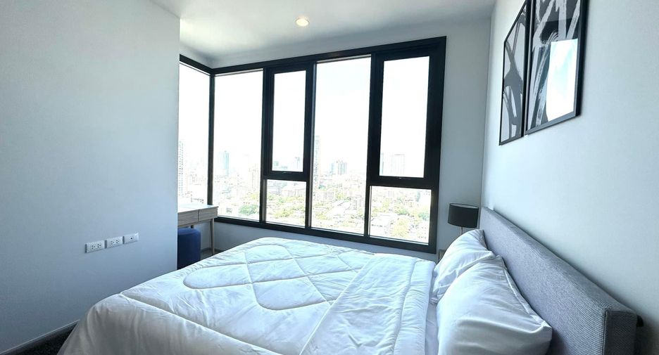 For rent 2 bedrooms condo in Watthana, Bangkok