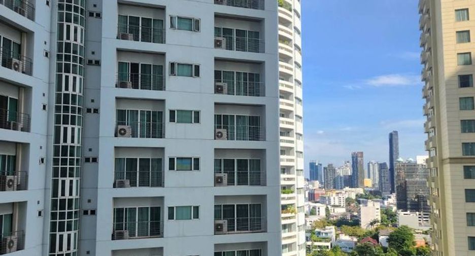 Wohnung zur Miete mit Studio in Khlong Toei, Bangkok