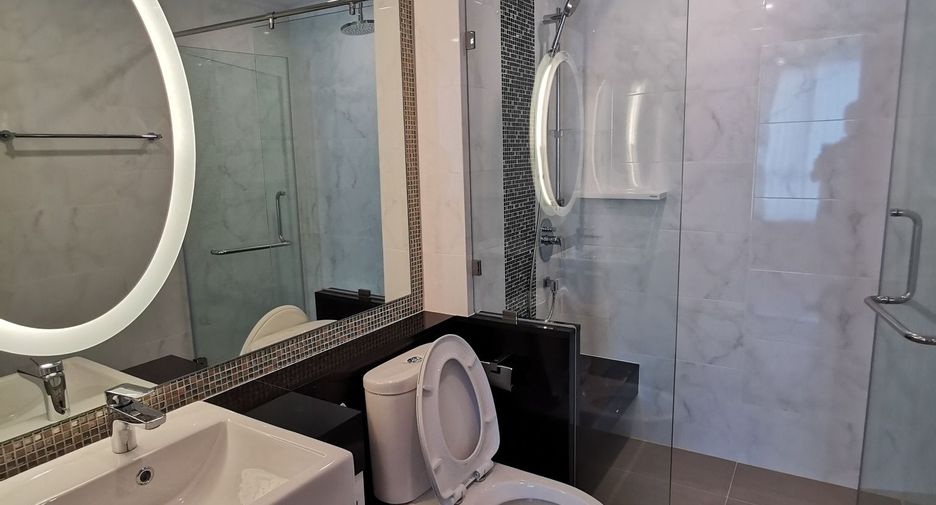 For rent 1 bed condo in Watthana, Bangkok