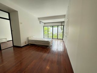 For rent 6 bedrooms townhouse in Watthana, Bangkok