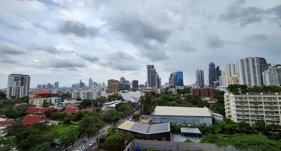 For rent 1 bed condo in Watthana, Bangkok