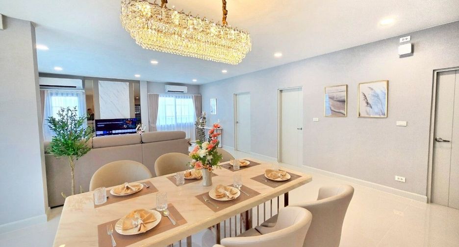 Casa en alquiler de 4 habitaciones en Bang Phli, Samut Prakan