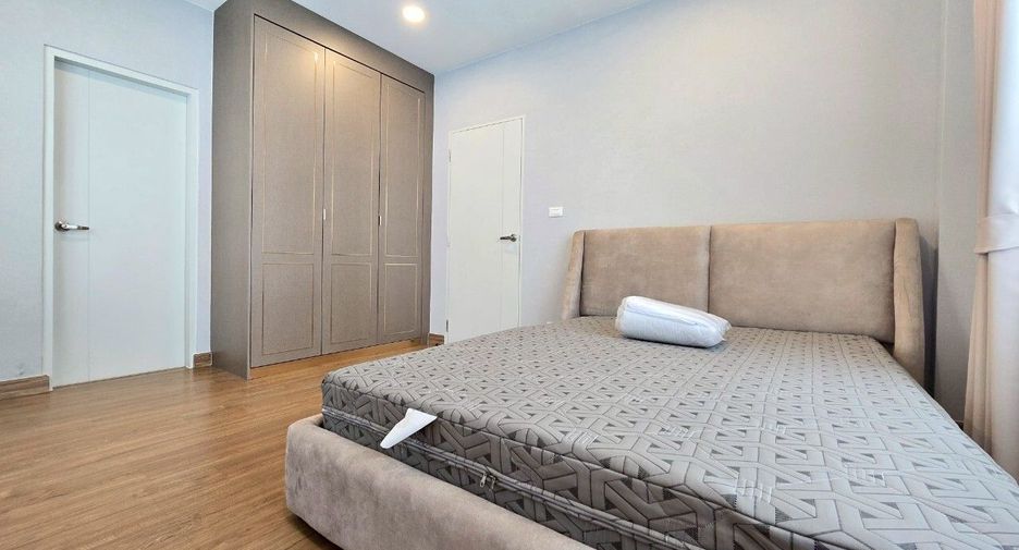 Casa en alquiler de 4 habitaciones en Bang Phli, Samut Prakan