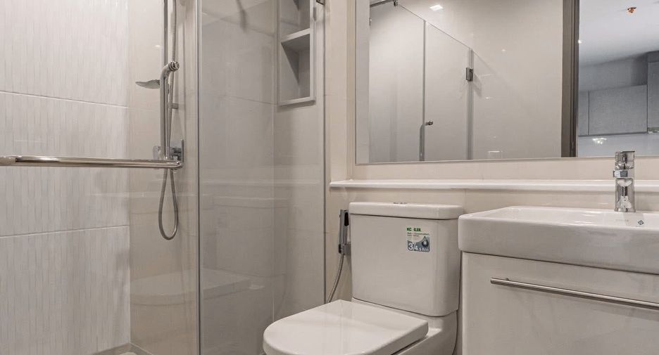 Wohnung zur Miete mit 1 Zimmer in Huai Khwang, Bangkok