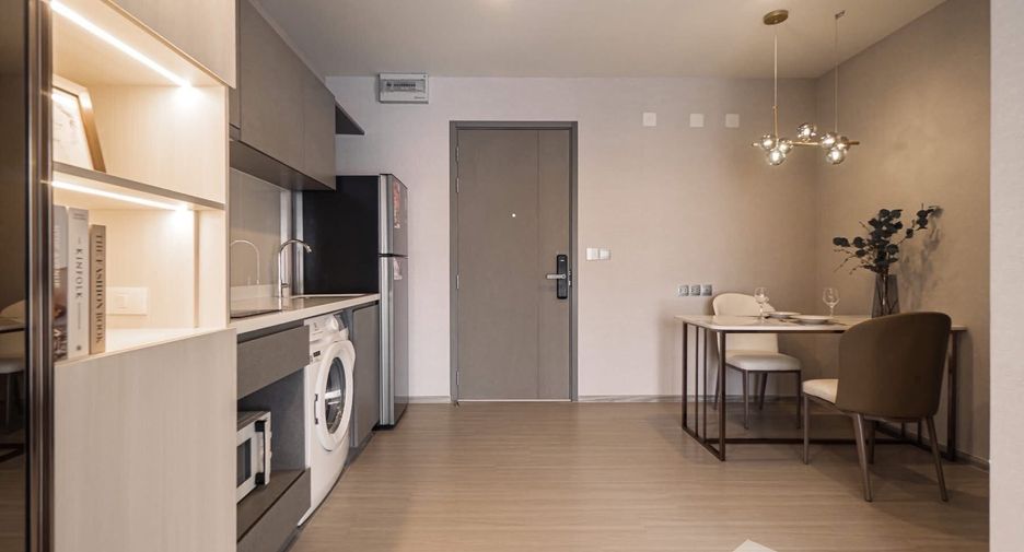 Wohnung zur Miete mit 1 Zimmer in Huai Khwang, Bangkok