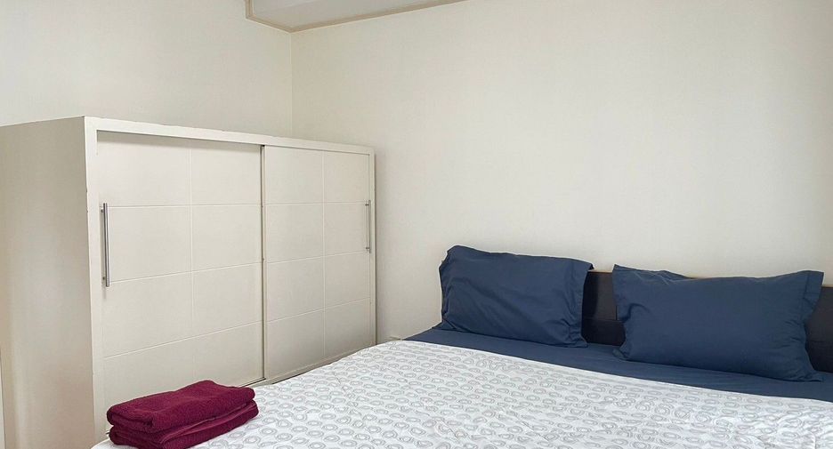 For rent 2 bedrooms apartment in Khlong Toei, Bangkok
