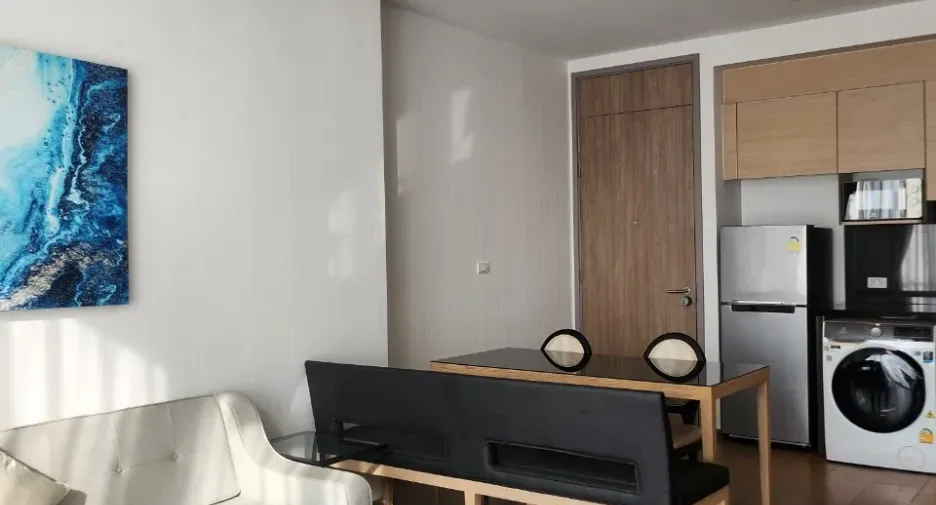 For rent 2 bedrooms condo in Khlong Toei, Bangkok