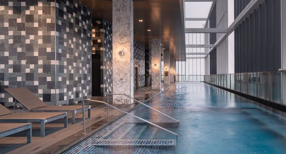 For rent 2 bedrooms condo in Khlong Toei, Bangkok