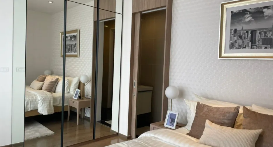 For rent 2 bedrooms condo in Khlong Toei, Bangkok