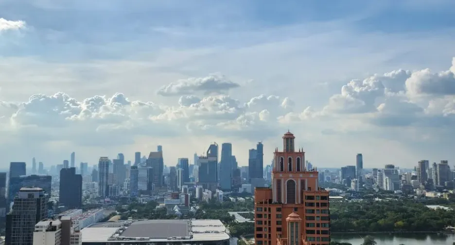 For rent 2 bedrooms condo in Khlong Toei, Bangkok