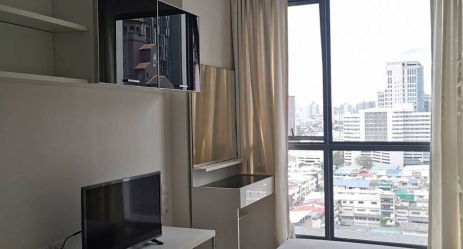 For rent 1 bed condo in Phra Khanong, Bangkok