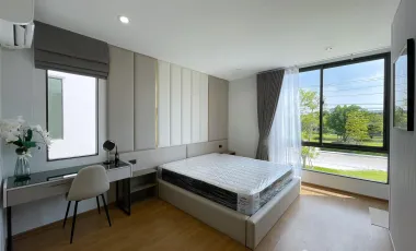 Casa en alquiler de 3 habitaciones en Bang Phli, Samut Prakan