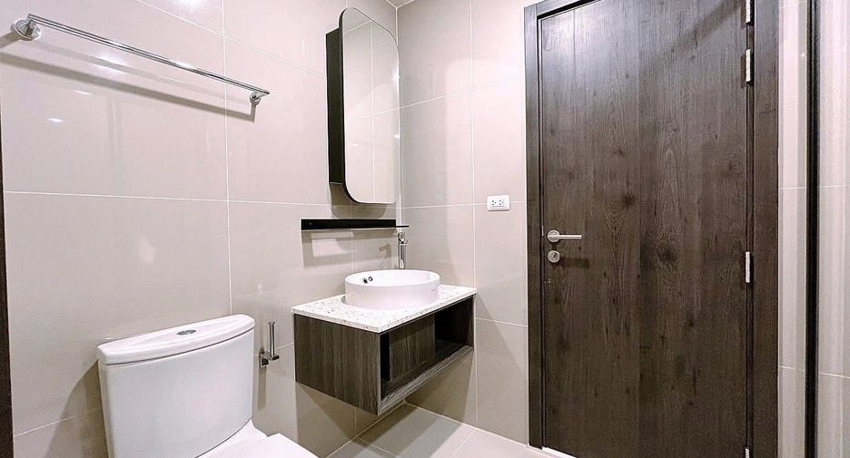 Condo en alquiler de 1 habitaciones en Huai Khwang, Bangkok