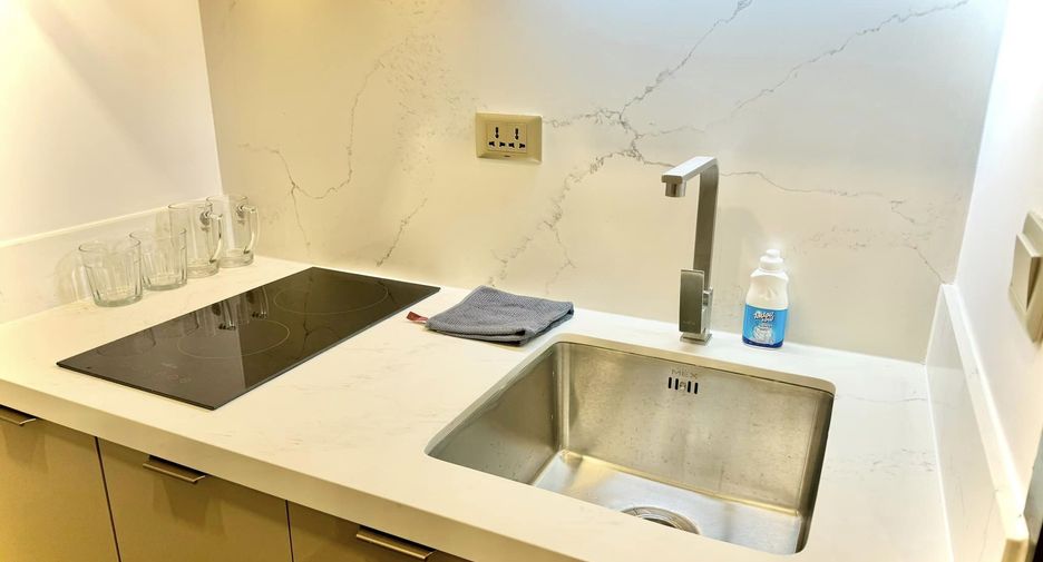 For rent 1 bed condo in Huai Khwang, Bangkok