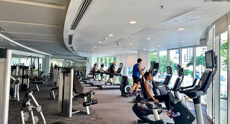 For rent 3 bedrooms condo in Khlong Toei, Bangkok