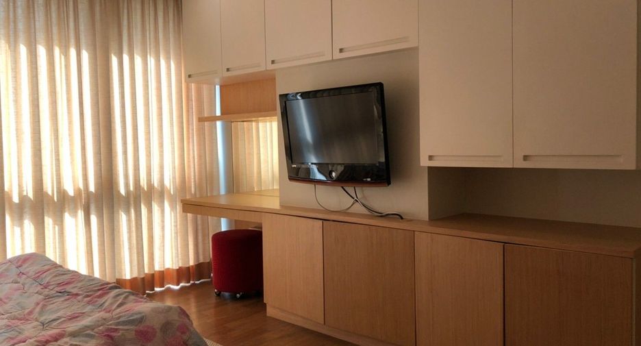 For rent 1 bed condo in Pathum Wan, Bangkok