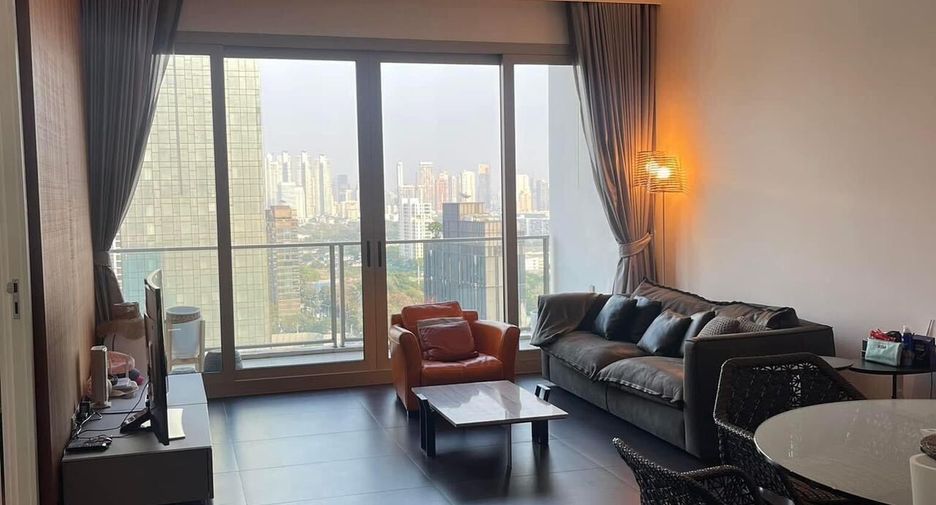 For rent 2 bedrooms condo in Pathum Wan, Bangkok
