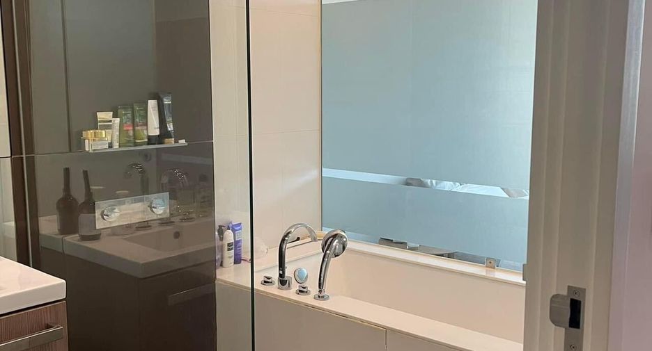 For rent 2 bedrooms condo in Pathum Wan, Bangkok