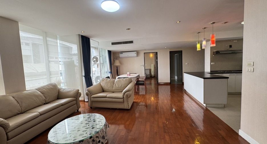 Condo en alquiler de 3 habitaciones en Watthana, Bangkok