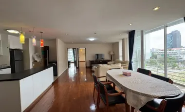 Condo en alquiler de 3 habitaciones en Watthana, Bangkok