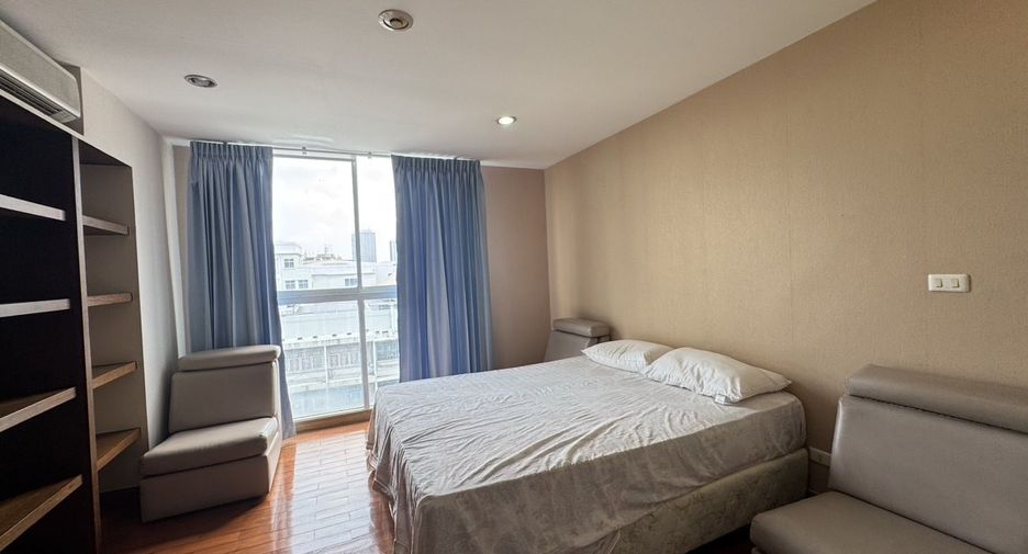 Condo en alquiler de 3 habitaciones en Watthana, Bangkok