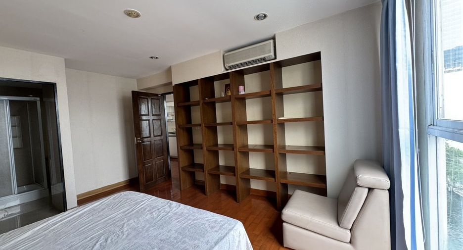 Condo en alquiler de 3 habitaciones en Watthana, Bangkok
