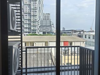 For rent 2 bedrooms condo in Phra Khanong, Bangkok