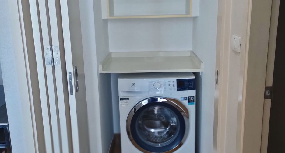 For rent 2 bedrooms condo in Phra Khanong, Bangkok