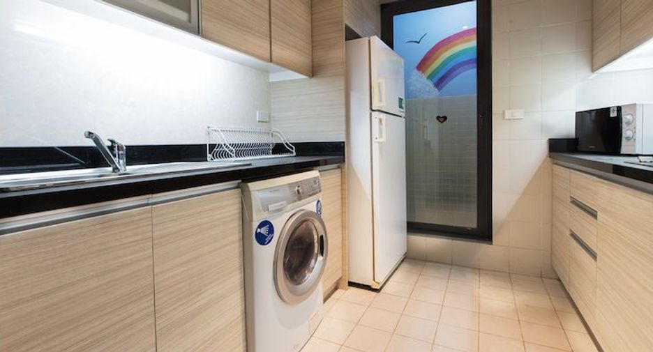 For rent 2 bedrooms condo in Sathon, Bangkok