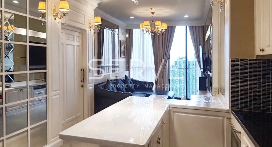 For rent 2 bedrooms condo in Pathum Wan, Bangkok