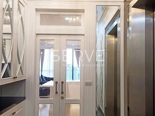 For rent 2 bedrooms condo in Pathum Wan, Bangkok