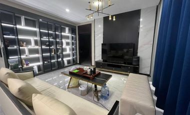 Wohnung zur Miete mit 2 Zimmer in Pathum Wan, Bangkok