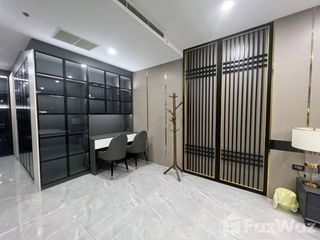 À louer 2 chambres condo à Pathum Wan, Bangkok