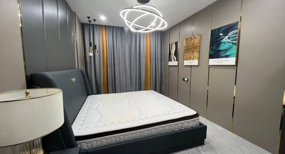 For rent 2 bedrooms condo in Pathum Wan, Bangkok