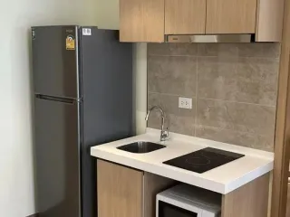 Wohnung zur Miete mit 1 Zimmer in Yan Nawa, Bangkok