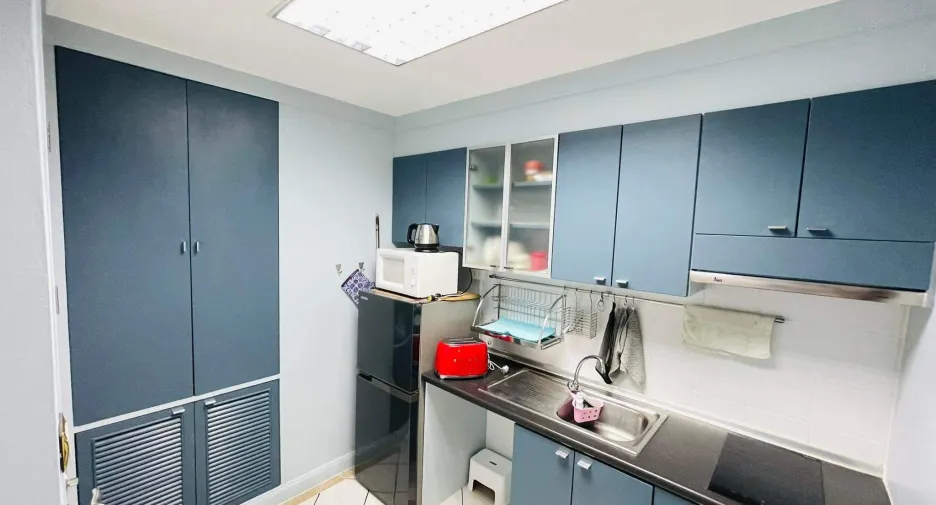 For rent studio apartment in Yan Nawa, Bangkok