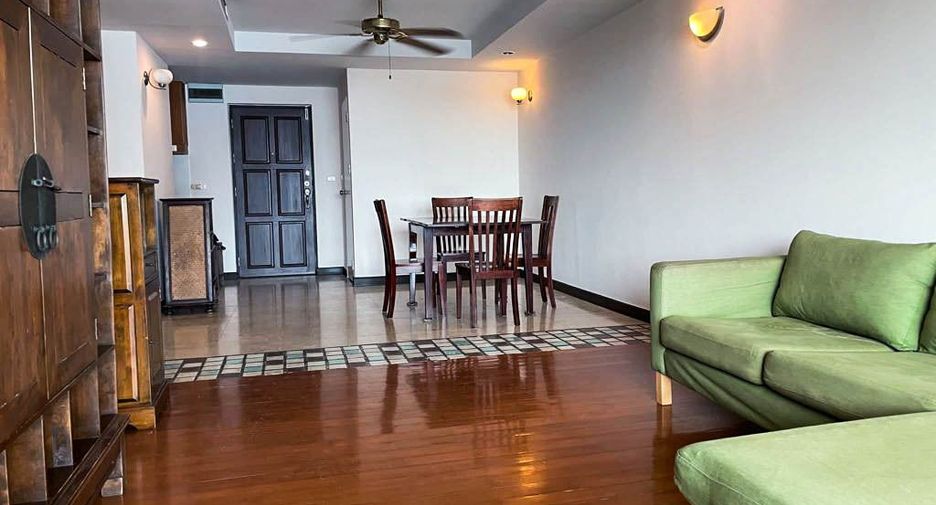 For rent 2 bedrooms condo in Watthana, Bangkok