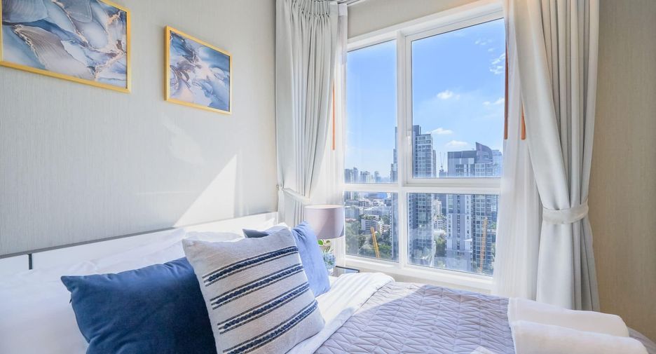 For rent 2 bedrooms condo in Watthana, Bangkok