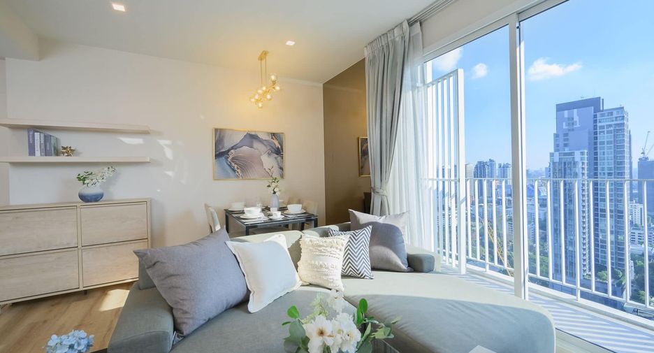 For rent 2 bedrooms condo in Watthana, Bangkok